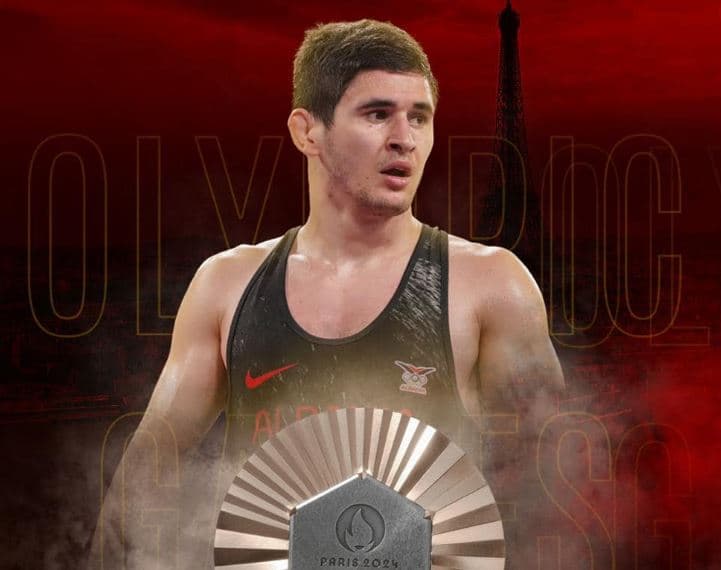 Rama tejet falënderues ndaj Valievit - ai shkroi histori duke sjell medaljen e parë olimpike në Shqipëri