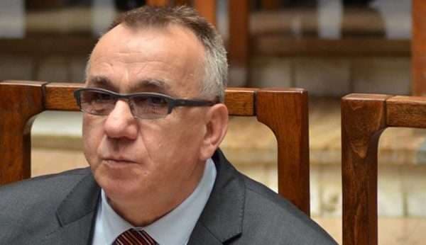 Hasani: Mbajtja e seancës për Qeverinë është jokushtetuese