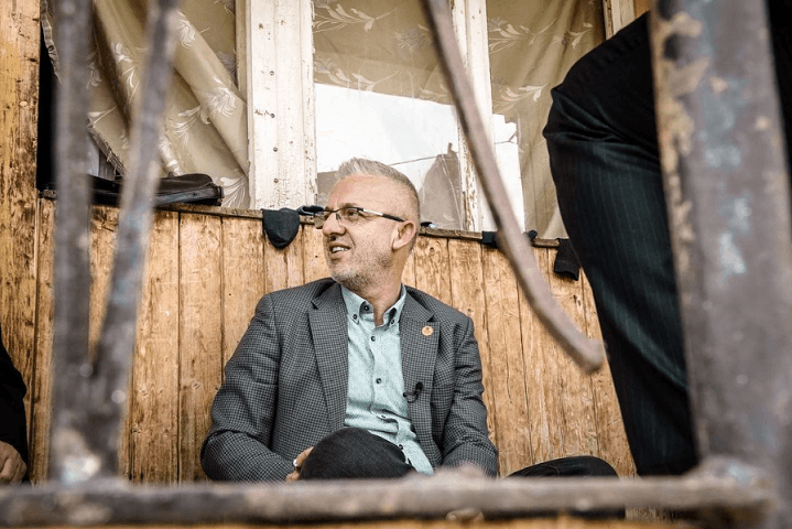Halil Kastrati - shpresa e shqiptarëve për ndihma, rrëfimi plot emocione i tij për Klankosova.tv
