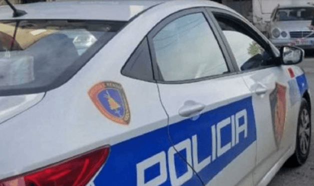 Arrestohet italiani në portin e Durrësit, tentoi të fuste makinë të vjedhur