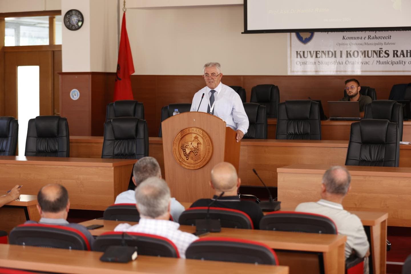 "Hardh Talk" diskuton për trashëgiminë kulturore dhe historike të kultivimit të hardhisë së rrushit dhe prodhimit të verës