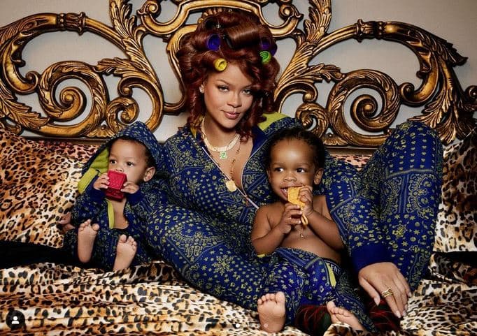 Rihanna në momente unike familjare (VIDEO)