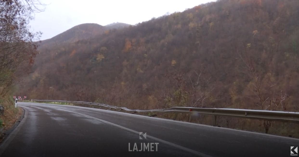 Detaje nga vetaksidenti në Kaçanik ku vdiq 22-vjeçarja duke rënë 32 metra nën rrugë