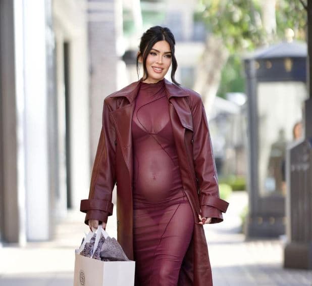 Megan Fox merr vëmendjen me barkun e rrumbullakosur dhe bukurinë e saj
