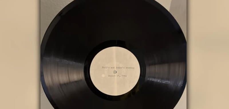 Pllaka dasme nga viti 1966 u gjet dhe u kthye te çifti