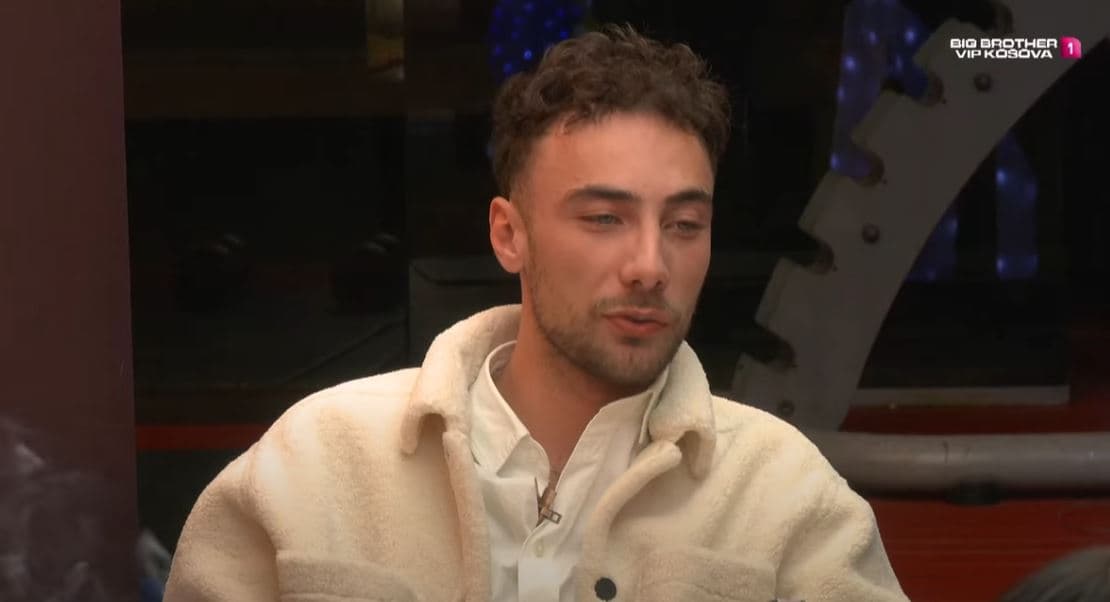 Arioni tregon se kush sipas tij është banorja më hipokrite (VIDEO)