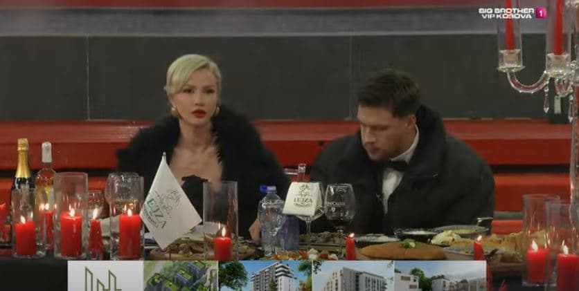 E refuzuan në fillim, por më pas të gjithë iu përgjigjen në pyetjet që ngriste Rovena (VIDEO)