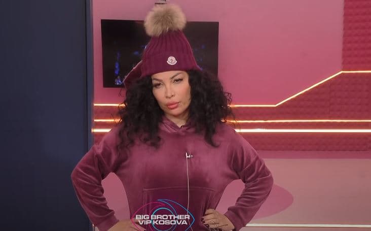 Rovena para sfidës së buxhetit - Nuk njeh asnjërin nga personazhet e shfaqura (VIDEO)