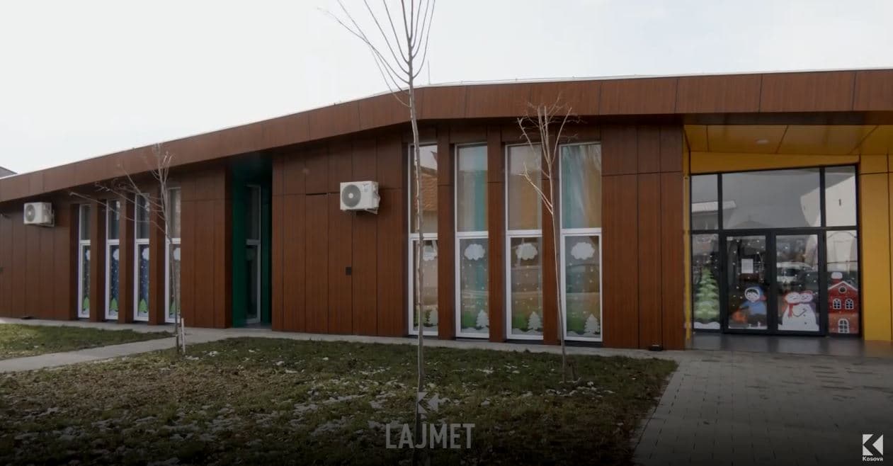 Çerdhja në Rufc të Lipjanit (s)’ka rrymë, fëmijët në shtëpi (VIDEO)