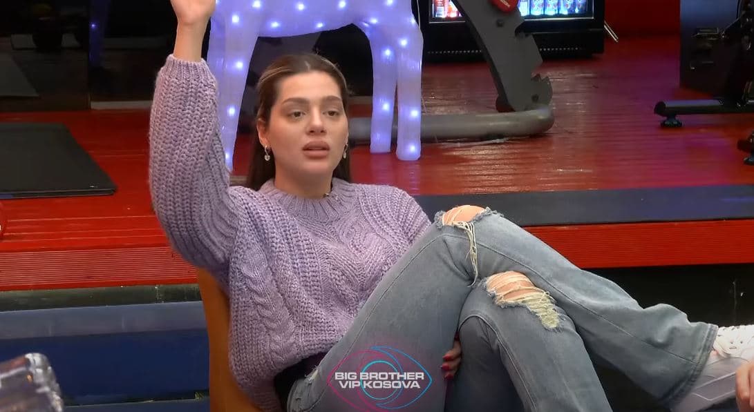 Lela e ashpër me Rovenën, i thotë se nuk do ta ftojë në dasmë (VIDEO)