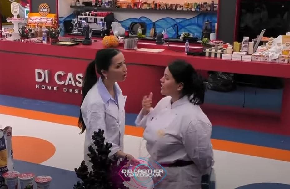 "Ama tepsinë", Xheneta nervozohet me Gresën! (VIDEO)