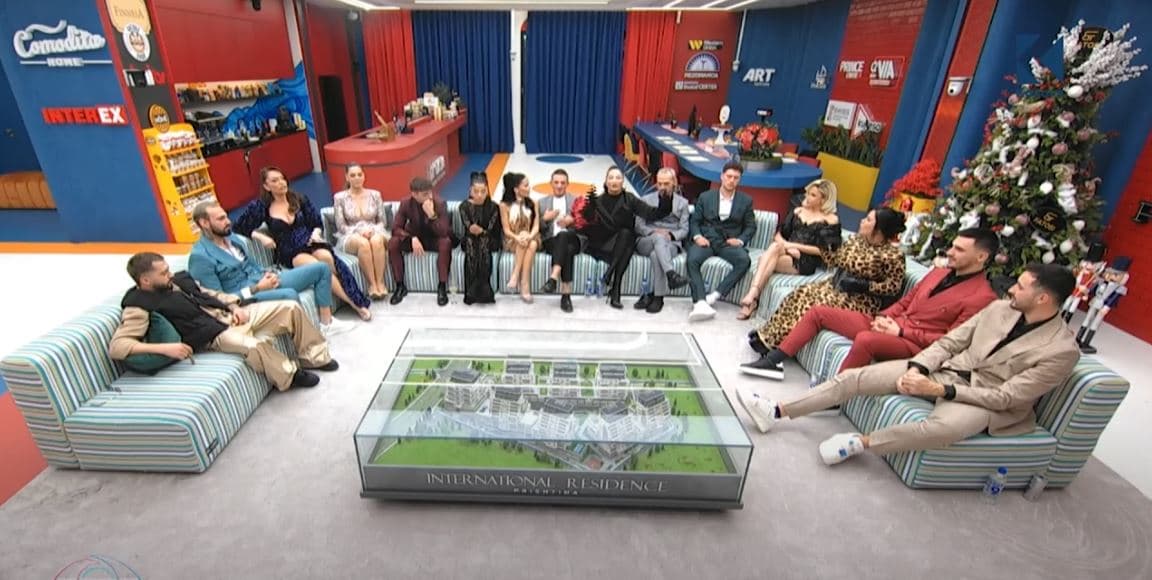 Plas sherri mes Rovenës dhe Drenushës në Prime, debate të forta! (VIDEO)