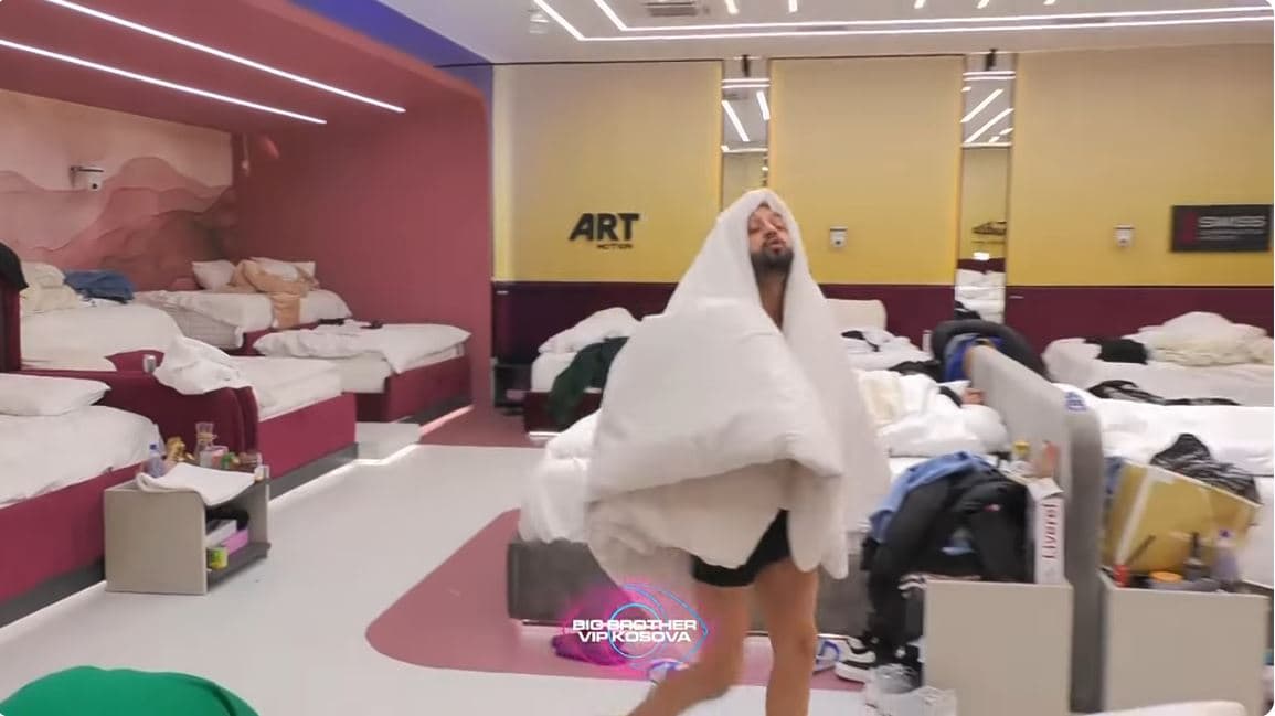 Gjesti zgjohet i pari, ja çfarë u fsheh banorëve (VIDEO)