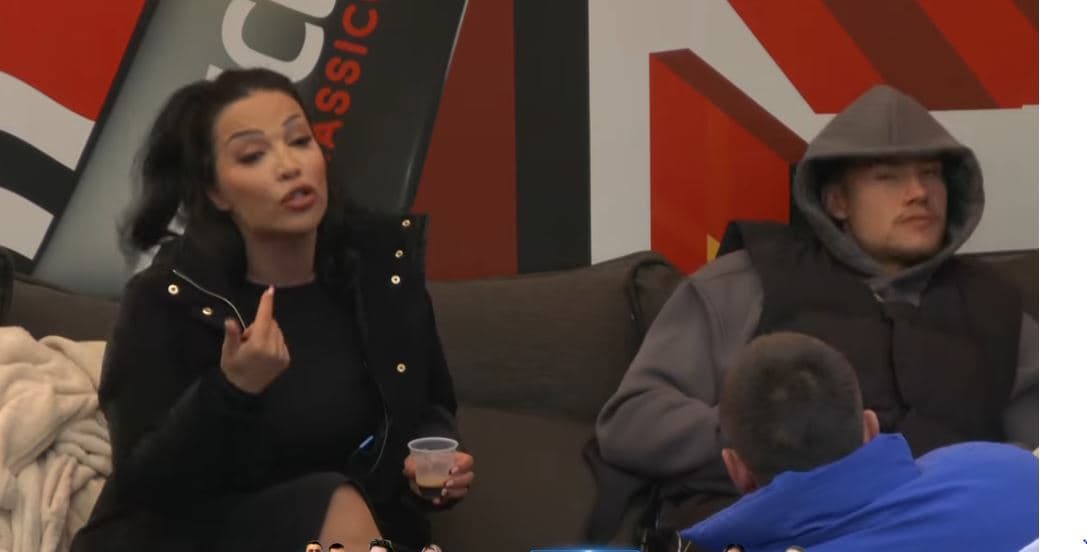 Kosovë - Shqipëri, plas debati mes Rovenës dhe Vullnetit, ja si reaguan banorët tjerë! (VIDEO)