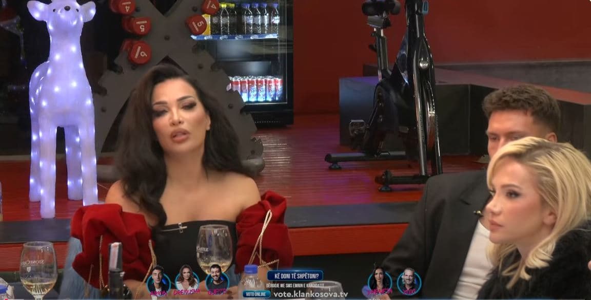 Rovena, Gresës: Ti mendon se Xheneta ka më shumë fansa se Gjesti? (VIDEO)