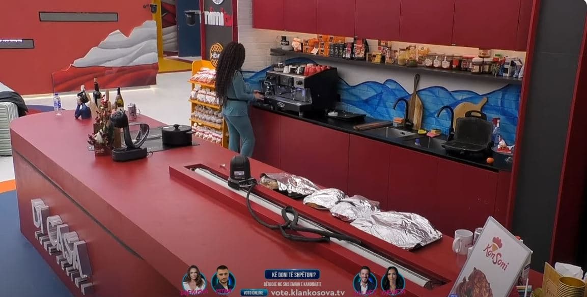 Rovena e nisi ditën me Prince Caffe (VIDEO)