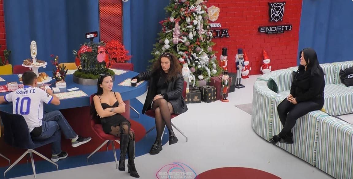 “Kam me të marrë në shtëpi, babai im sigurt të don ty”, Xheneta ngacmon Rovenën (VIDEO)