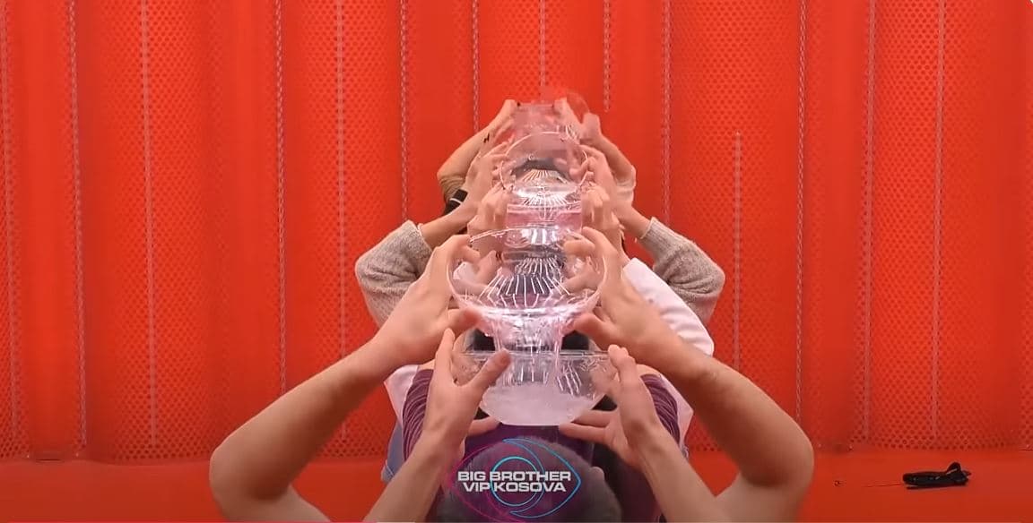 Sfida e buxhetit, skena qesharake mes banorëve (VIDEO)