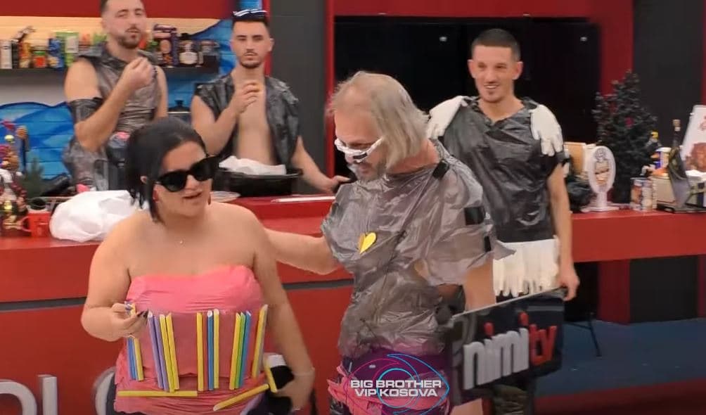 Gresa në 'siklet', Xuxi afrohet ta puth - Ja reagimet e banorëve tjerë