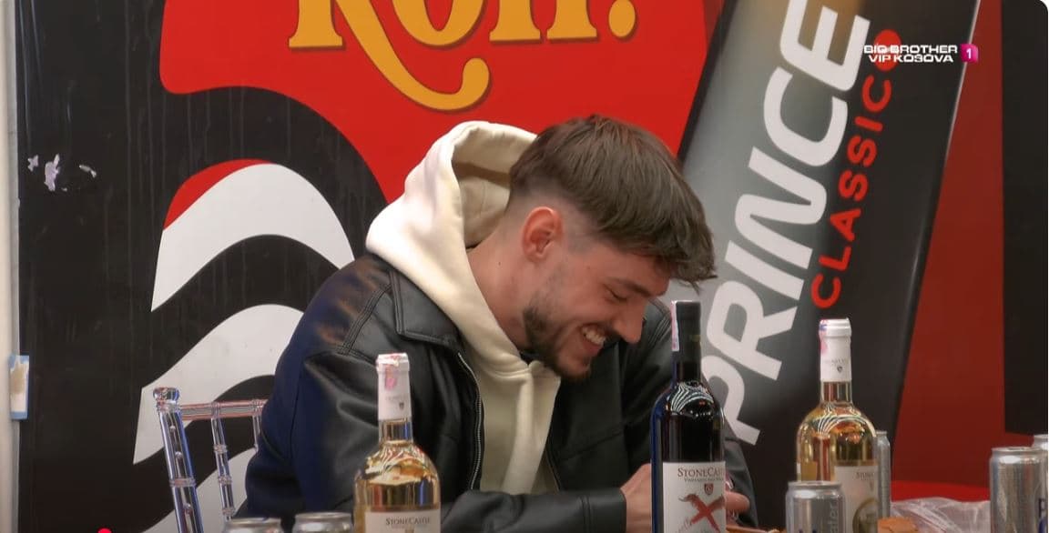 “Nga 1 deri në 100 sa e do Lelën?”, Leo ndalon tek numri 8 (VIDEO)