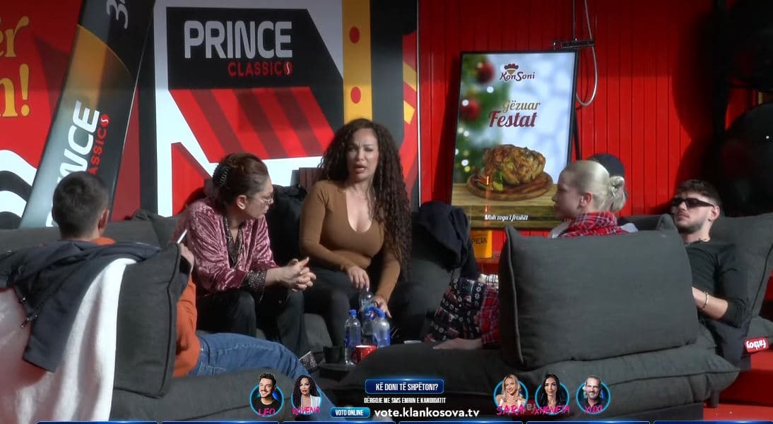 Kërcimi "sensual" i Rovenës, nxit debat mes banorëve (VIDEO)