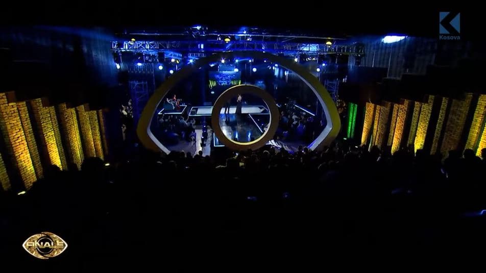 Paralajmërohen befasi për finalistët dhe një spektakël i rrallë sonte! (VIDEO)