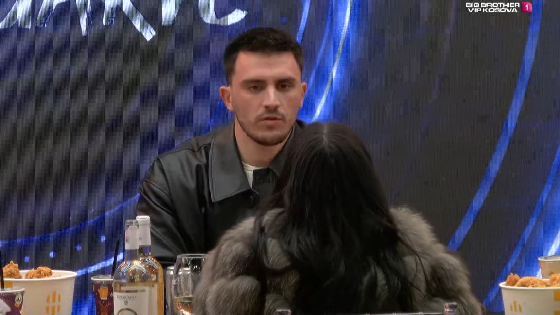 Fitimi debaton ashpër me Xhenetën, i del në mbrojtje Sarës