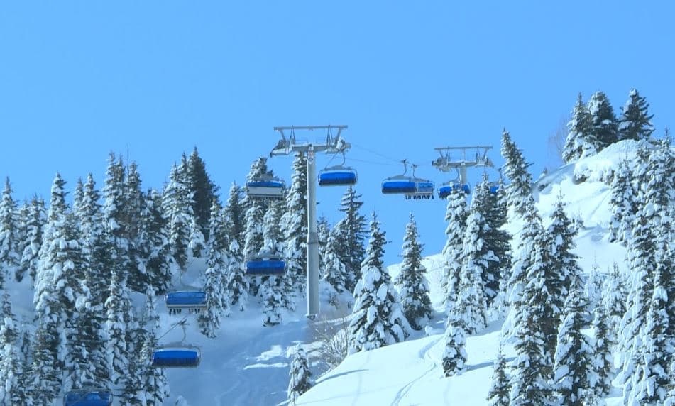 RMV: Në Kodrën e Diellit trashësia e borës arrin 43 cm, në Mavrovë 38 cm