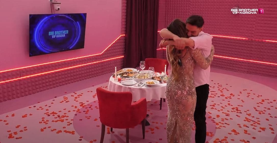 Surprizat s’kanë të ndalur, Leos në shtëpi i vjen Lela (VIDEO)
