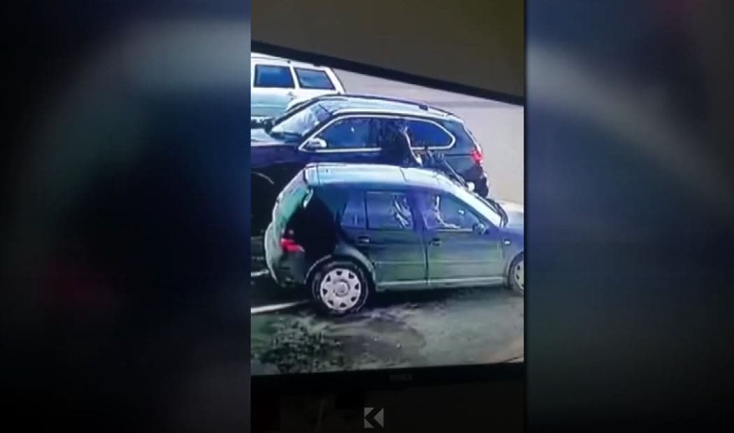 Qytetarit i thyhet vetura në pikë të ditës në Mazgit (PAMJE)