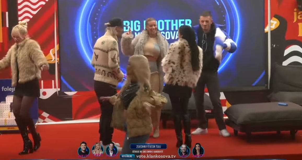 Atmosferë në BBVK3, banorët shijojnë muzikën (VIDEO)