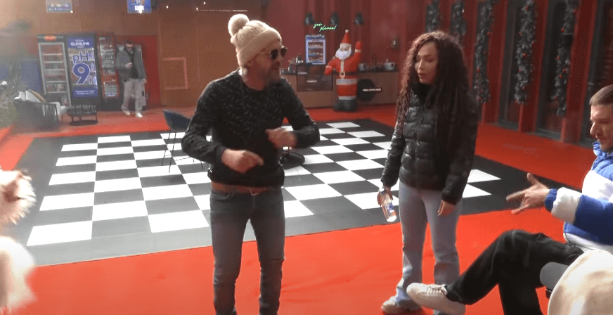 Xuxi shkakton të qeshura, tenton të bëjë rep si Mc Kresha (VIDEO)