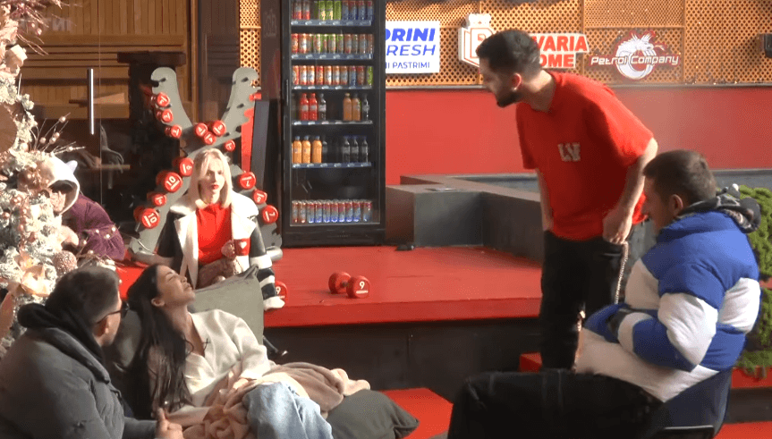 ''Ishe harru sikur Bay T'', Xheneta e ashpër me Gjestin, e qorton për lojën (VIDEO)