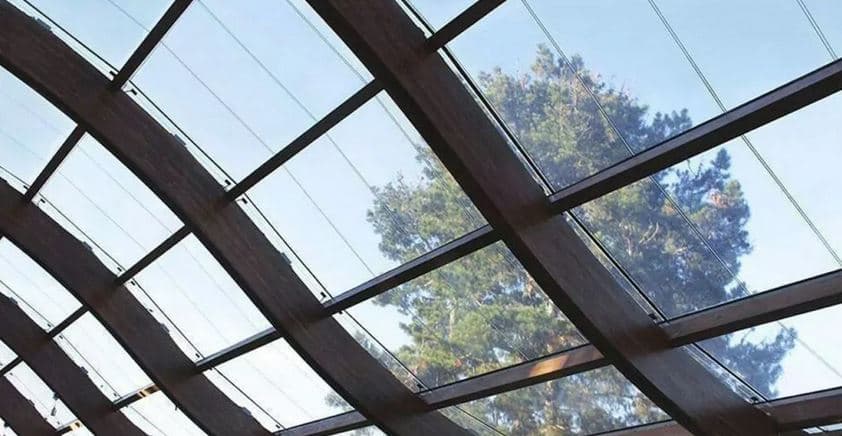 Panelet solare transparentë si dritare, teknologjia e re për ndërtesat e gjelbra