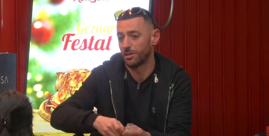 "Ma shpifin njerëzit e tillë", Stresi flet me Sarën dhe Xhenetën