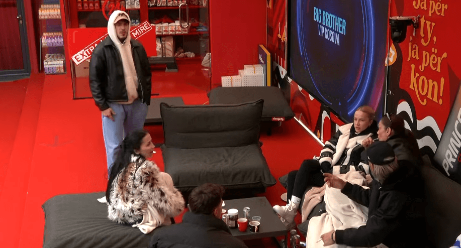 Leo shokon banorët për Drilonin, pretendon se për Sarën i tha ''I shkon nerva'' (VIDEO)