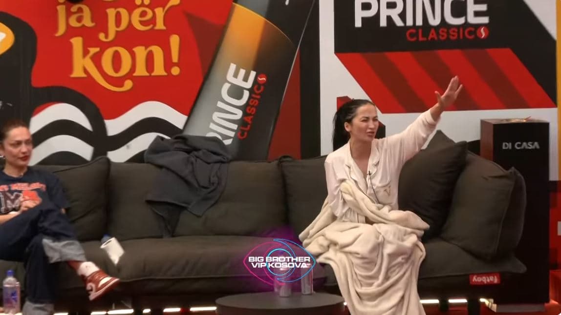 Xheneta ofendon rëndë Leo-n, e quan ‘belban’ dhe e imiton (VIDEO)
