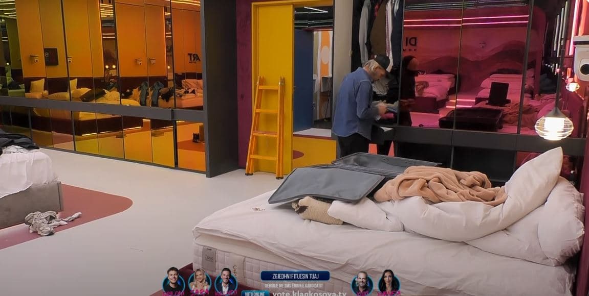 Nata e fundit në shtëpi, Xuxi bën gati valixhet (VIDEO)
