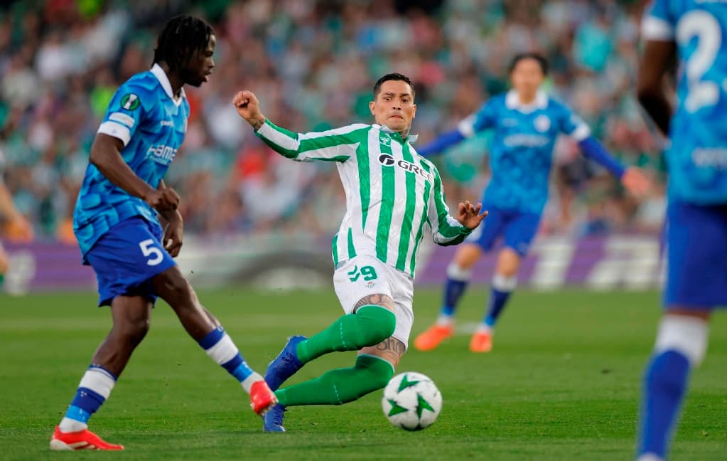 Betis mposhtet në shtëpi nga Gent, por kualifikohet tutje në Conference League