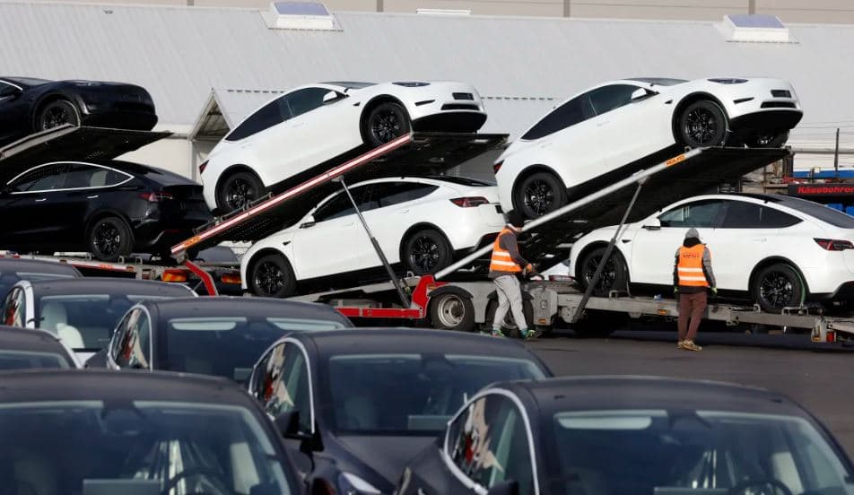 A po i kushton politika e Musk në shitje Teslës?