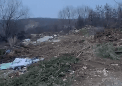 Banorët e fshatit Isniq të Deçanit ankohen për gjendjen me mbeturina (VIDEO)