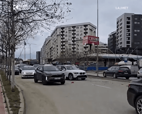 Aksident në kryeqytet, goditen disa vetura (PAMJE)