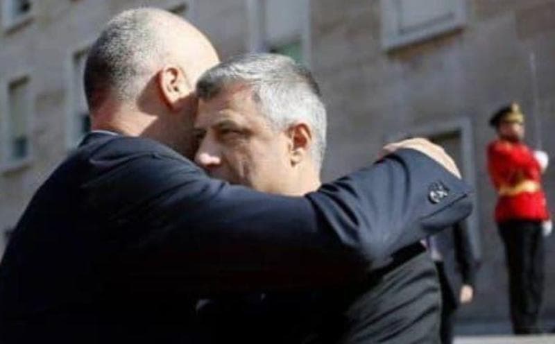 Rama ngushëllon Thaçin për vdekjen e babait: Iku krenar Hashim