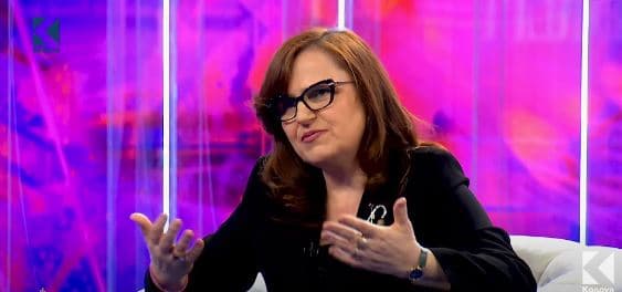 Profesoresha Lindita: E kam problem të perceptoj se nëna ime s'është më, e mashtroj veten (VIDEO)
