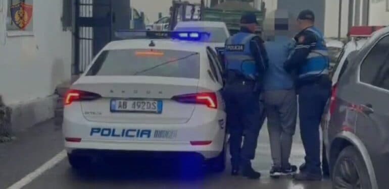 Shefi i drogës, Mirjon Qokli ekstradohet në Kosovë (VIDEO)