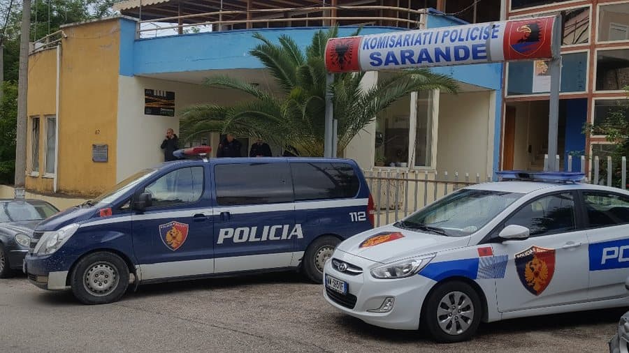 Sherr me thika mes të miturve në Sarandë, një i lënduar