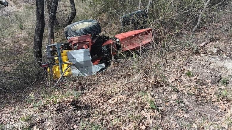 Traktori përmbyset në kanal, i riu shqiptar humb jetën në Itali