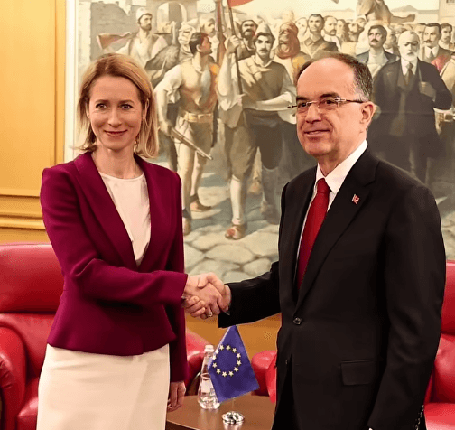 Kallas takon Begajn, flasin mbi ecurinë e Shqipërisë në negociatat e anëtarësimit në BE