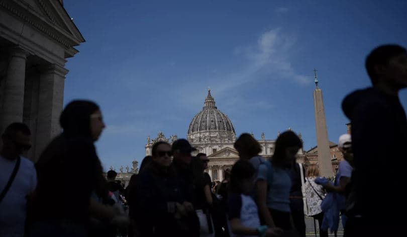 Po e vizitoni Romën? Vdekja e Papa Françeskut imponon mbyllje e kufizime të shumta