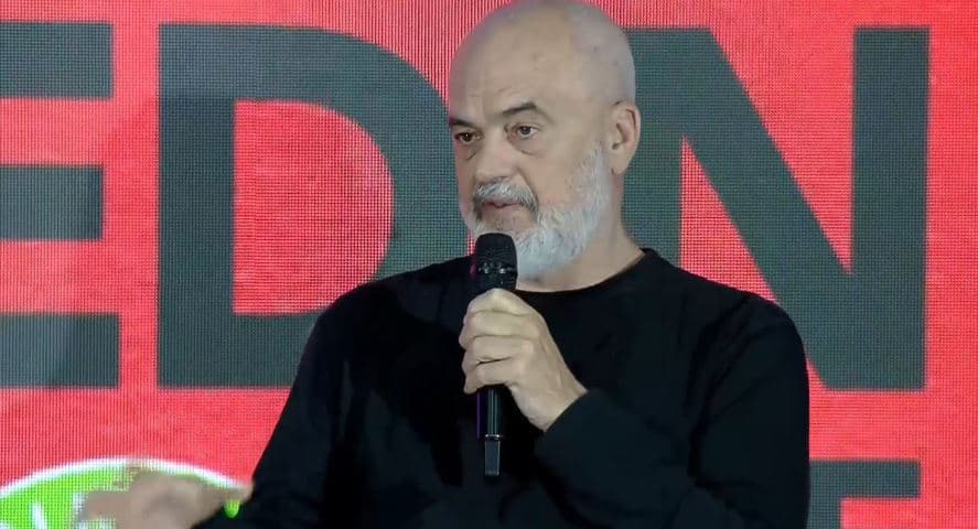 “Investoni në burime njerëzore” Rama në Fier: Deri në 2030 do të eksportojmë energji